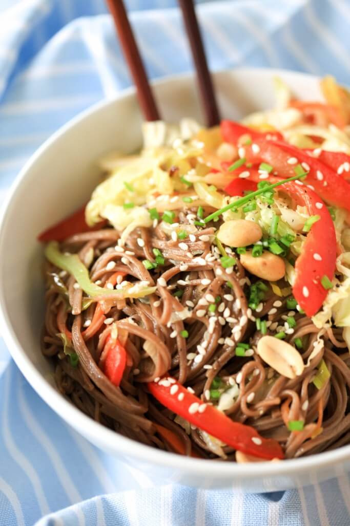 Vegetarian Soba Noodles
 Ve arian Soba Noodles with Bell Peppers and Cabbage