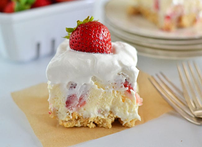 Easy Strawberry Desserts Cool Whip
 Strawberry Cheesecake Lush