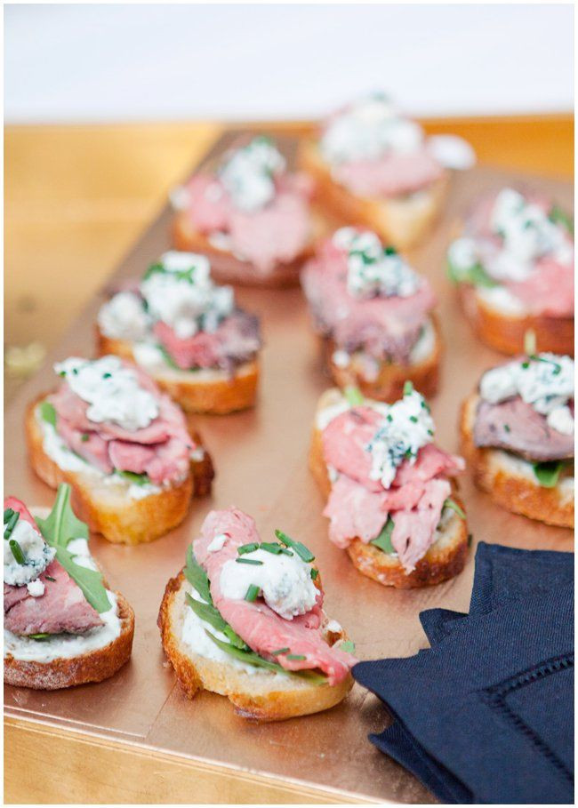 Prime Rib Appetizer
 Prime Rib Crostini with Blue Cheese Sauce New Years