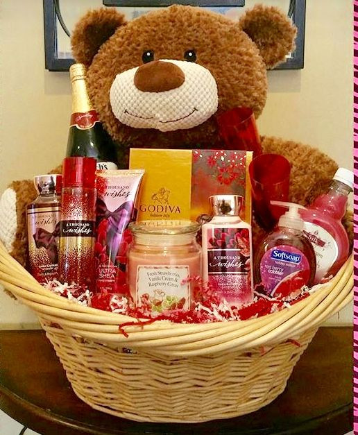 Female Valentine Gift Ideas
 Valentines baskets