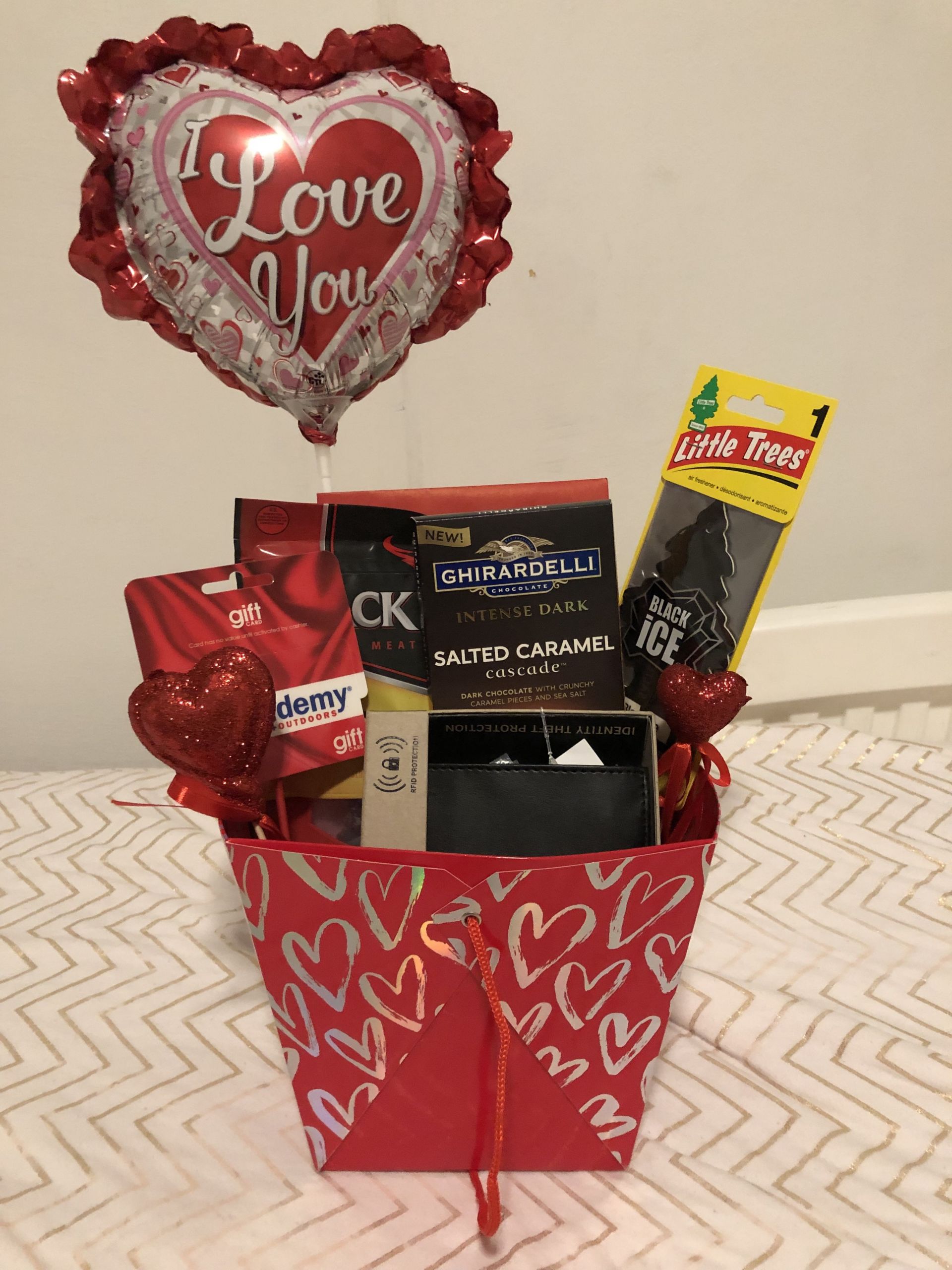 Good Valentines Day Gifts For Boyfriend
 Valentine Gifts For Boyfriend 16 Gifts For Him