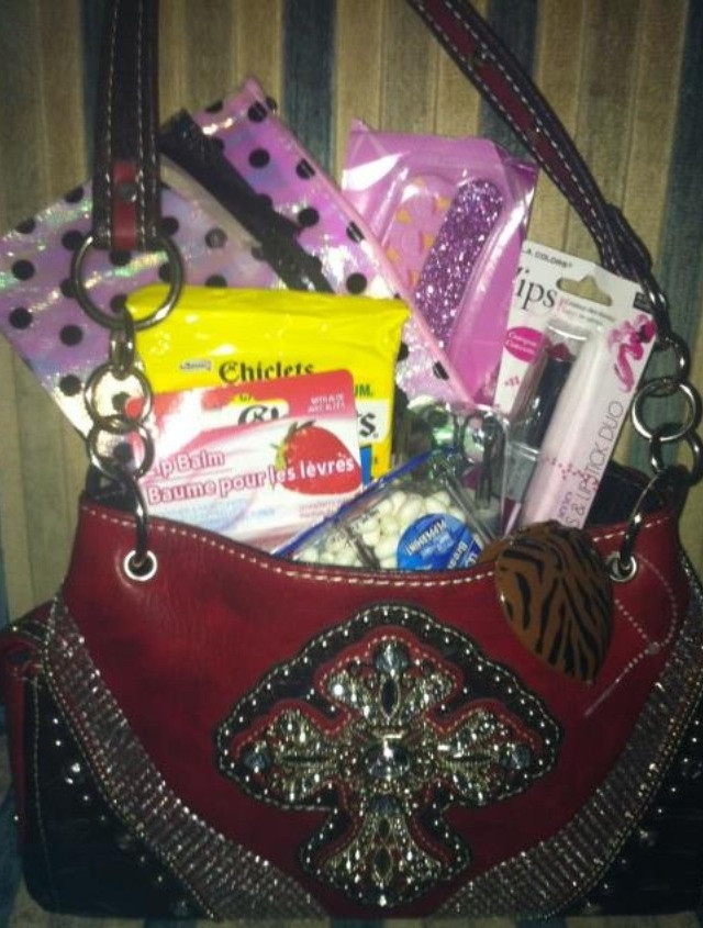 Valentine Gift Ideas For Daughter
 Valentine s Day t basket purse for my daughter