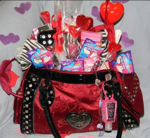 Valentine Gift Ideas For Daughter
 Valentine s Day t basket purse for my daughter