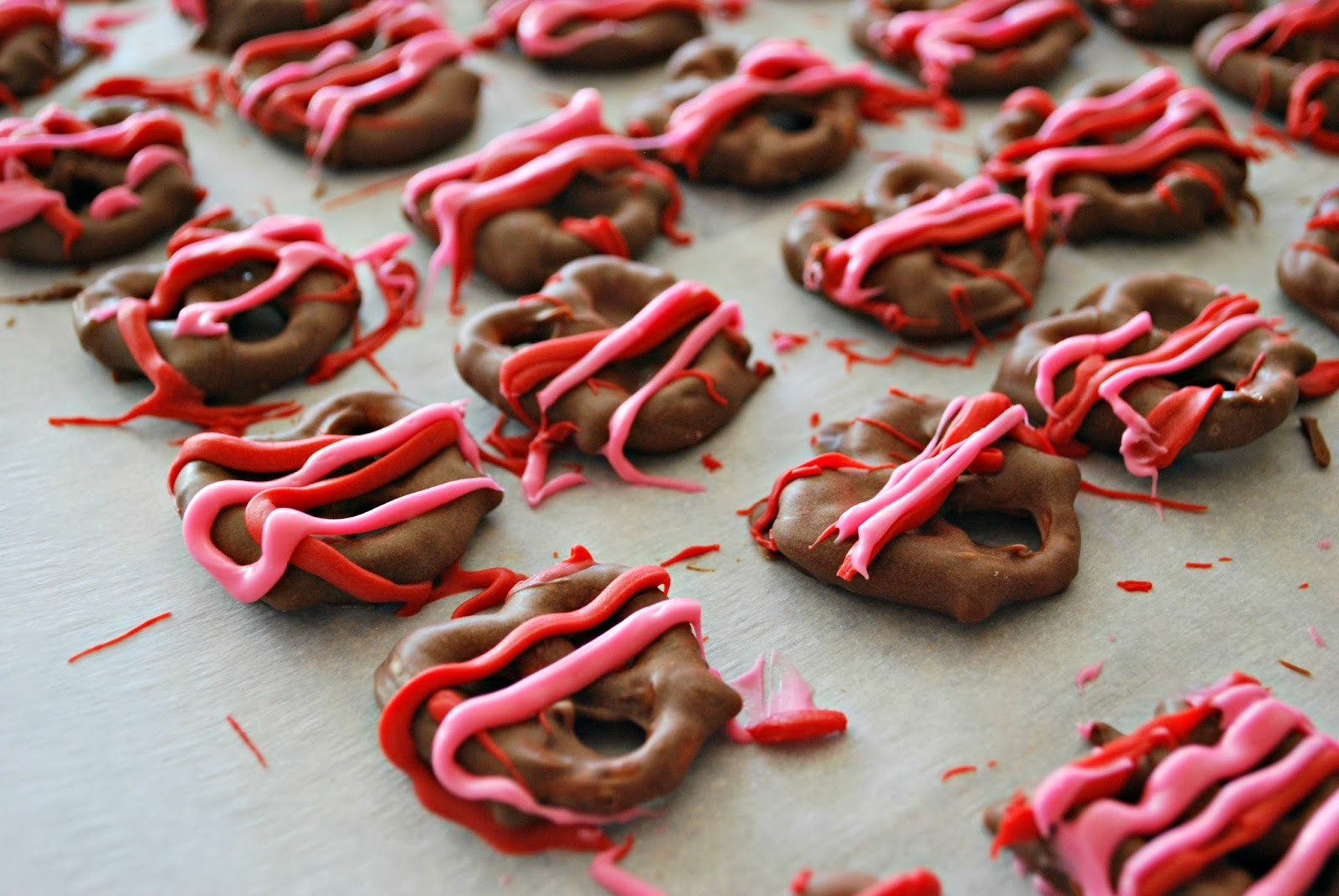 Valentine'S Day Chocolate Covered Pretzels
 How To Make Chocolate Covered Pretzels for Valentine s Day