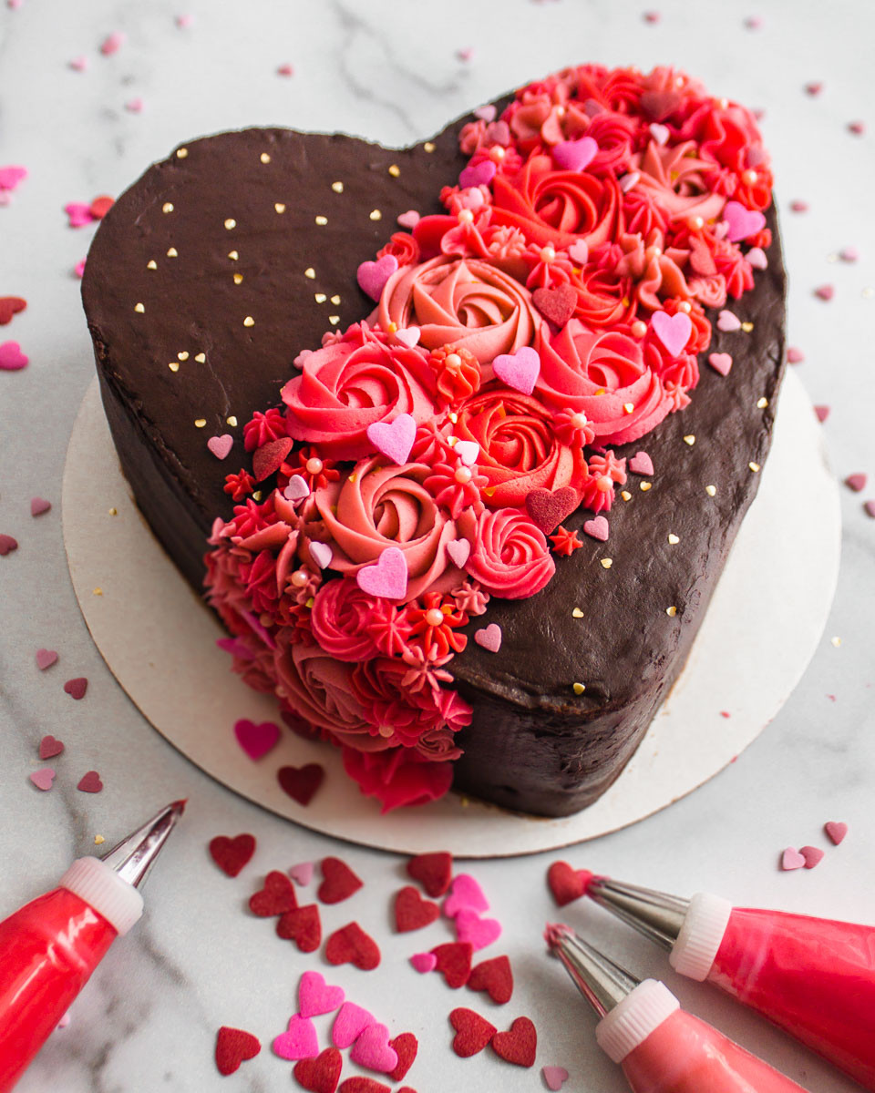 Valentines Day Cake Design
 Valentine s Day Chocolate Cake Buttercream Decorating