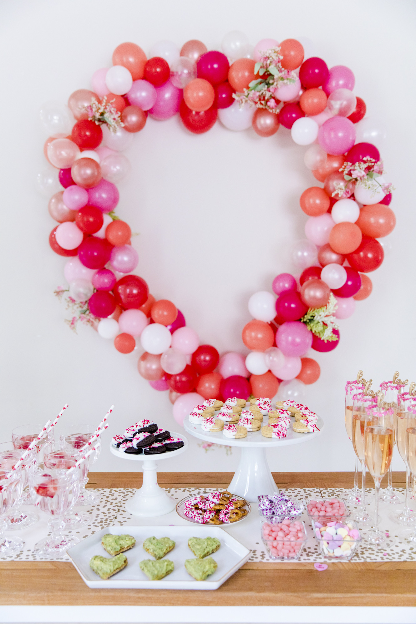 Valentines Day Date Ideas
 Six Ideas for throwing the Best Valentine s Day Party