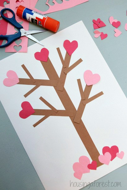 Valentines Day Paper Craft
 Valentine’s Day Tree Paper Craft