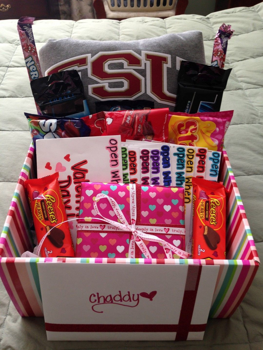 Valentines Gift Baskets For Him Ideas
 DIY Romantic Valentines Day Gifts For Him s